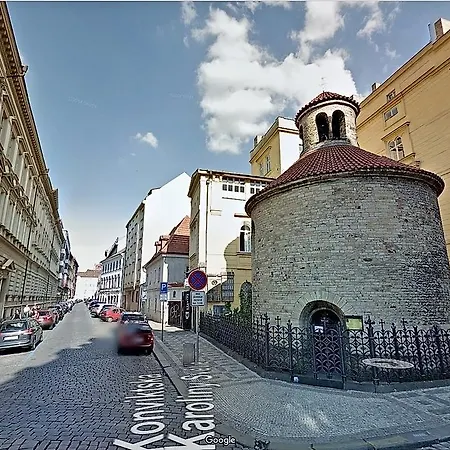 Champagne Studio With Sauna Prague
